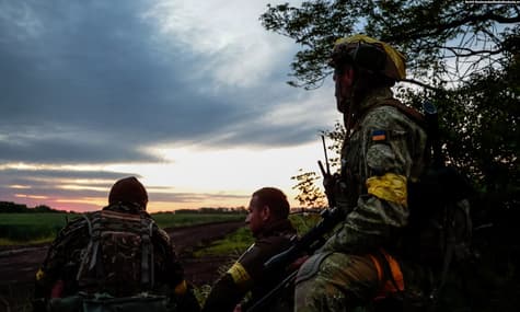 Затвердження реєстру олігархів і нова військова допомога від Великої Британії: головне за ніч 30 червня