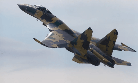 Су-35.