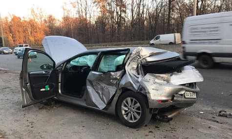 В авто депутата Лещенка в'їхала вантажівка