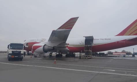 В Україну прибули ще дві партії військової допомоги від США. Загалом їх доставили вже шість