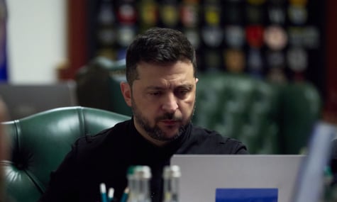 В Україні сформують додаткові гелікоптерні групи для захисту від дронів — Зеленський