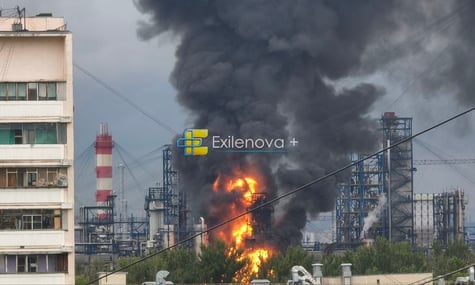 Дрони атакували Москву. Горить найбільший НПЗ міста