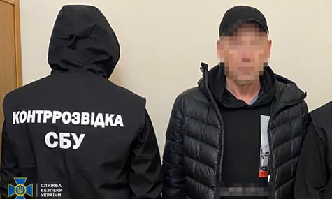 На Прикарпатті росіянин установив вибухівку в себе у будинку, щоб підірвати поліціянтів. Його затримали