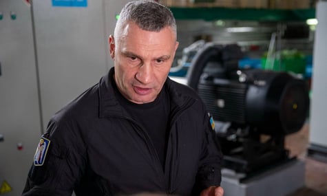 Будинок у Києві, де Кличко має квартиру, під'єднаний до об'єкта критичної інфраструктури. Графіків відключень там немає