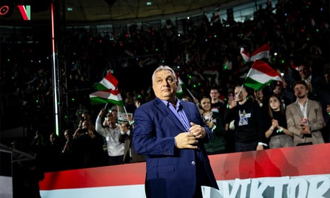 «Алгоритм фактично працює проти». В Орбана звинуватили Facebook у зриві його передвиборчої кампанії