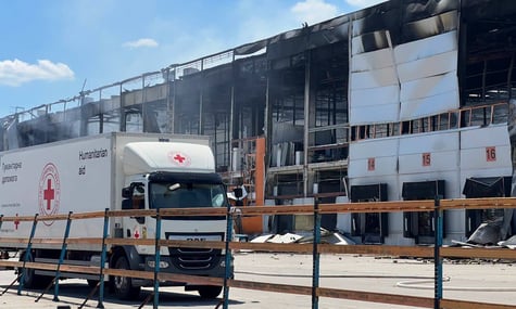 Зруйнований гуманітарний склад Українського Червоного Хреста у Києві Зруйнований гуманітарний склад Українського Червоного Хреста у Києві