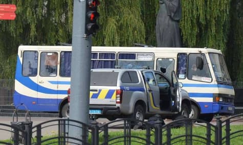 У центрі Луцька озброєний чоловік захопив автобус із заручниками. Текстовий онлайн