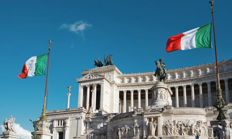 Президент Італії наказав прибрати одне слово з національного гімну