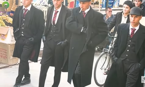 «Поліція моралі» в Афганістані затримала юнаків, одягнених за серіалом «Гострі картузи»: У нас є власні цінності