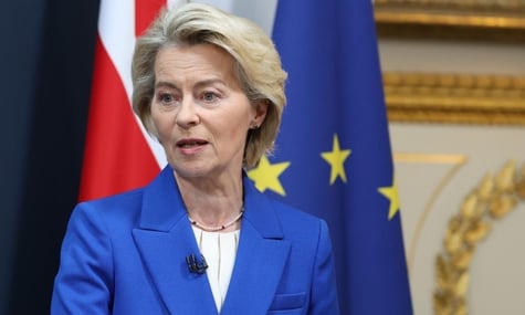 Єврокомісія під керівництвом Урсули фон дер Ляєн витримала два вотуми недовіри