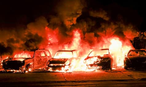 В американському Вісконсині — протести через каліцтво поліцією темношкірого. Двох людей застрелив, імовірно, підліток