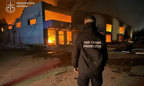 Окупанти атакували склад виробника чипсів і сухариків: Знищено продукції на десятки мільйонів