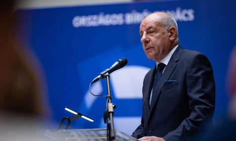 Президент Угорщини написав пост зі співчуттями через російський удар по Мукачеву, а потім прибрав згадку про росію