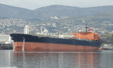 Танкер російського «тіньового флоту», ймовірно, зазнав поломки біля Алжиру й досі дрейфує в Середземному морі