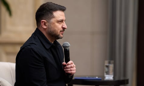 «Ми використовуємо нашу зброю». Зеленський вважає, що треба продовжувати бити росії «по морді», попри ймовірний тиск партнерів