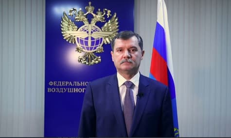 росія перекидала військових на фронт цивільними літаками — глава «росавіації» отримав підозру