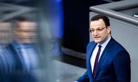 Німеччина першою в Європі дозволить лікування COVID-19 за допомогою антитіл. Так лікували Дональда Трампа