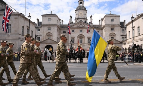 Українські військові взяли участь у параді до Дня Перемоги в Лондоні
