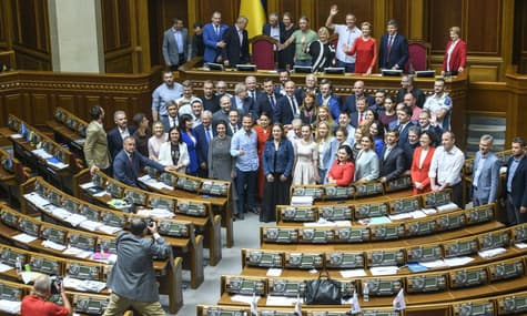 «Нині вже»: Последний день Рады, бизнес Медведчука, интервью с Сергеем Притулой