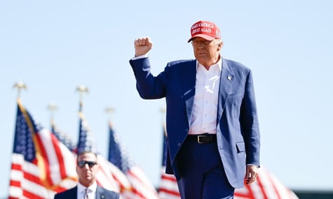 Трамп пообіцяв американцям «вийти» з війни в Україні та назвав Зеленського «найкращим продавцем»