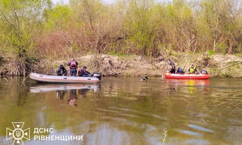 На Рівненщині з води дістали тіло хлопчика, який поїхав кататися велосипедом і не повернувся. Його шукали 10 днів