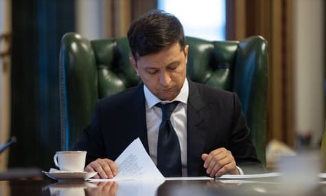 Зеленский отказал в интервью российскому пропагандистском СМИ, потому что занят