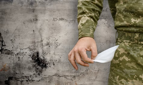 «Я злидар, голодранець». Чому зарплата військових у тилу викликає обурення та чи буде підвищення