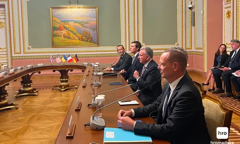 Зеленський запропонував Віткоффу та Кушнеру наступного разу прилетіти до Києва його президентським літаком