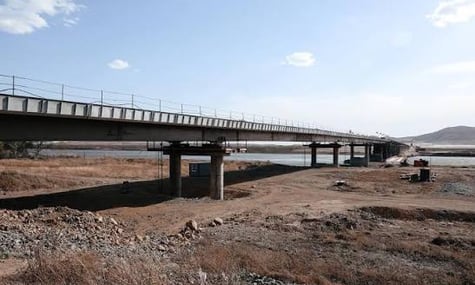 росія та Північна Корея завершують будівництво першого автодорожнього сполучення