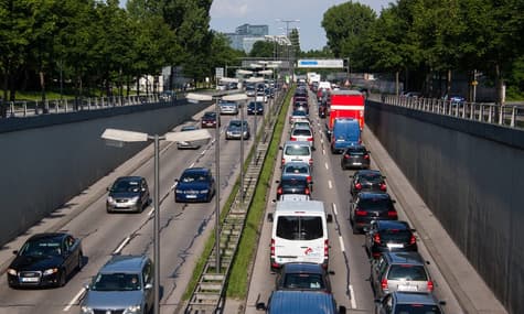 ЄС знизить норми автомобільних викидів CO2 на 35% до 2030 року