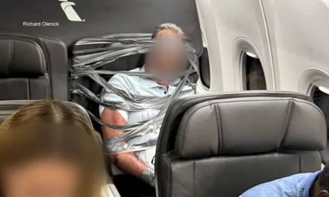 Чоловік, якого прив'язали ізоляційною стрічкою до сидіння у літаку в США