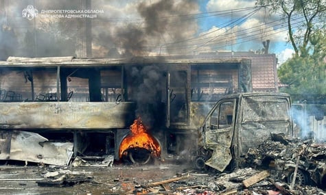 Окупанти атакували Дніпро, кількість постраждалих зросла до чотирьох