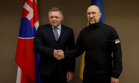 Сотрудничество в сфере нефти и производство ядерного топлива. О чем говорили Шмыгаль и Фицо?