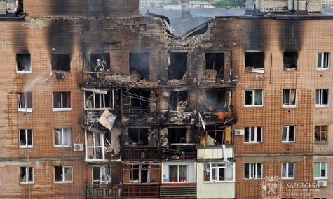 Харків опинився під «найпотужнішим» російським обстрілом. Людей рятують з-під завалів, є загиблі (ОНОВЛЕНО)