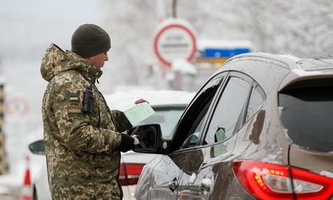 На кордоні з Молдовою не пропускають автомобілі. Через знеструмлення стався збій у роботі бази даних