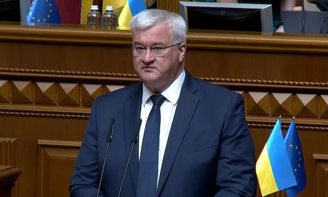 За деяких громадян Україні доведеться «боротися». За кордоном вимушено перебувають 8 мільйонів українців — Сибіга