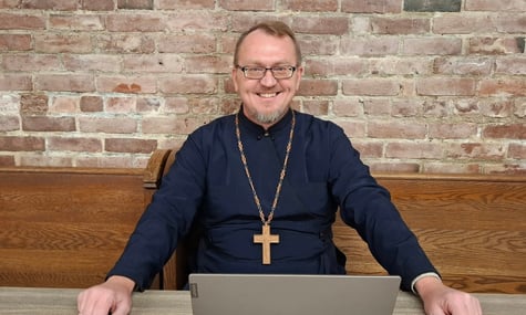 У Фінляндії священник, що працював з біженцями з України, не говорив українською і молився за рф. З ним розірвали співпрацю