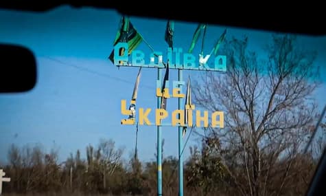 Сотня танков и 250 бронемашин: Залужный назвал потери рф за месяц штурмов Авдеевки