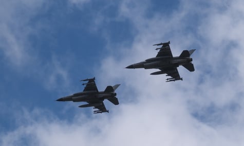 Українські F-16 майже місяць відбивали російські атаки без необхідних ракет — Reuters