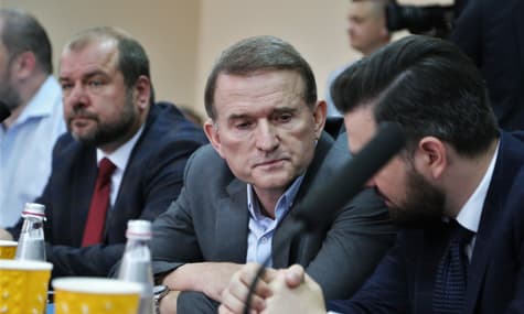 Суд продлил круглосуточный домашний арест Медведчуку