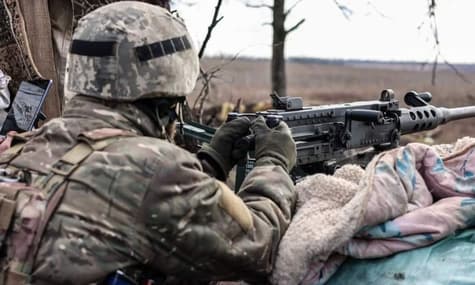 Силы обороны за сутки отразили более 95 вражеских атак и ударили по 12 местам скопления россиян — Генштаб