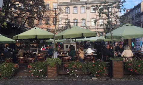 «Плати, скільки вважаєш за потрібне»: львівські ресторани достроково припинили акцію через збитки