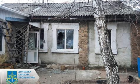 Окупанти обстріляли Донеччину: щонайменше двоє людей загинуло, є поранені