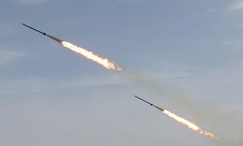 Окупанти атакували Київ ракетами та безпілотниками