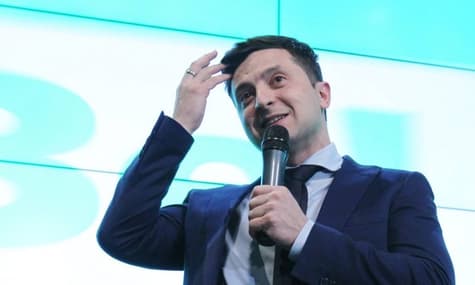 Зеленский предлагает провести инаугурацию 19 мая