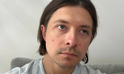 «Вона вдає, що є чоловіком»». На Тайвані хочуть депортувати українця, який потрапив у скандал через заяви про депутатку-лесбійку