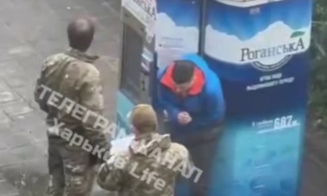 У Харкові військовий ТЦК вдарив цивільного в живіт. У військкоматі пояснили: громадянин сам спровокував конфлікт