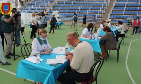 Одеса стала третім містом в Україні, де відкрили центр вакцинації. Кому робитимуть щеплення?