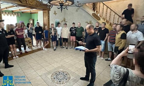 В Одесі викрили фіктивний реабілітаційний центр, в якому людей утримували силоміць