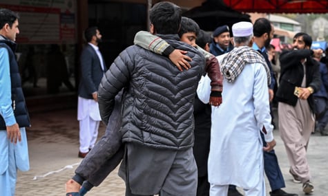 У Пакистані терорист підірвав себе біля мечеті: 31 людина загинула